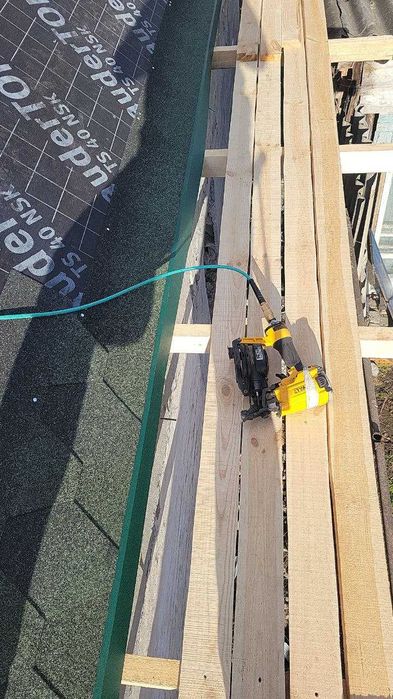 Покрівля даху будинки, магазини, гаражі, цехи