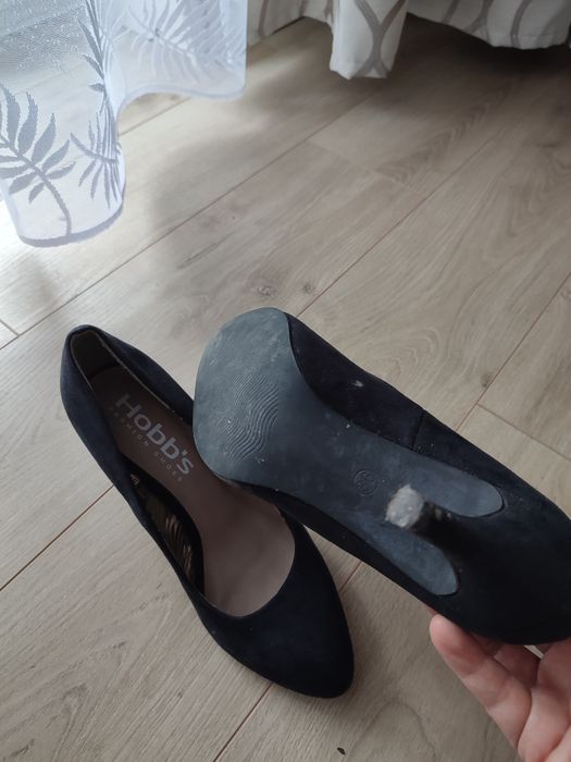 Szpilki czarne zamsz 36