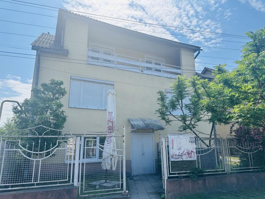 Продається будинок у смт Вишково