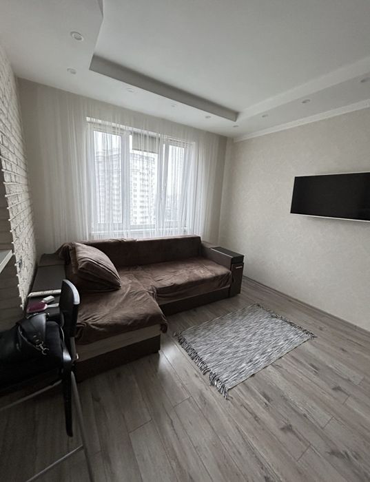 Продам 1-к квартиру   Бровари ЖК Лісовий Квартал, Київська 245