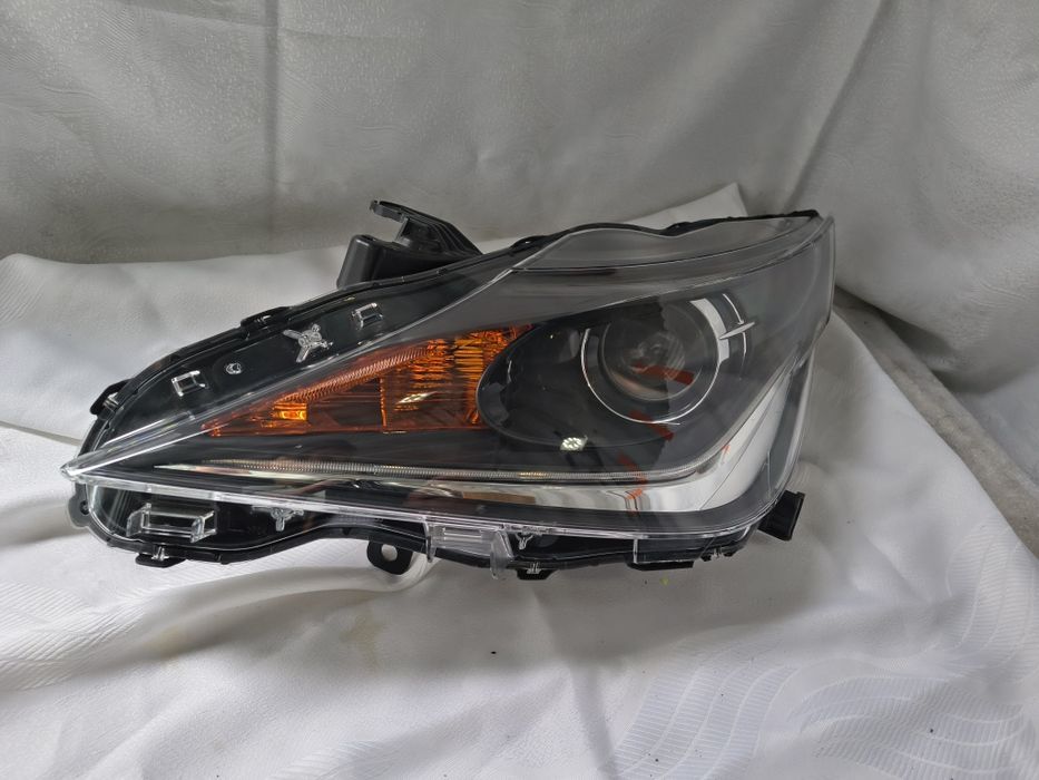 Lampa lewa Toyota Aygo 2 II Europa reflektor przedni lewy