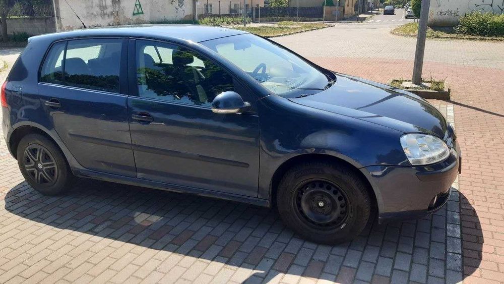 VW Golf 5 2006 1.6 бензин автомат