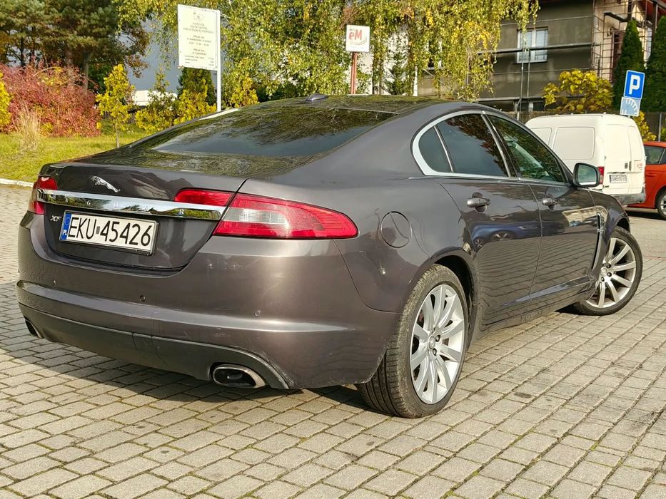 Jaguar XF