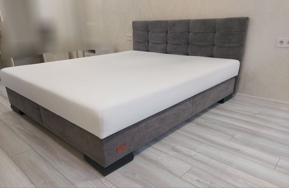 Два нових ліжка 60/200 і 180/200