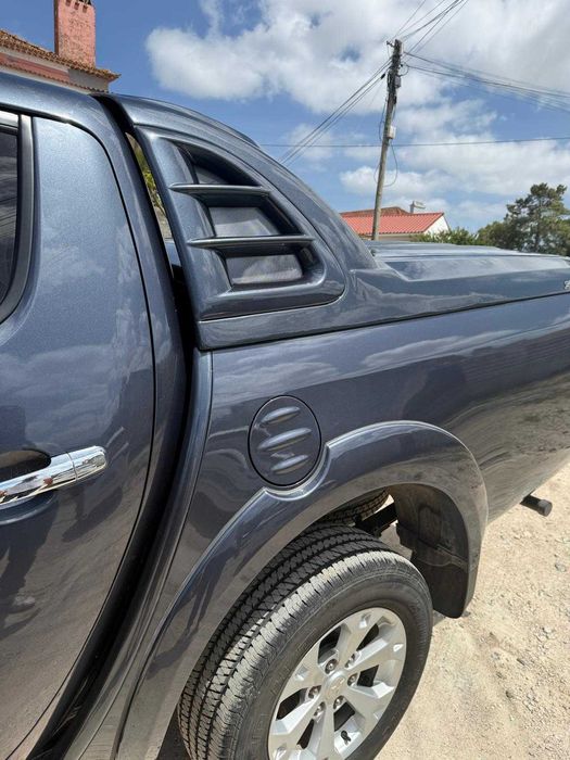 Mitsubishi L200 pick up 4x4 cabine dupla 2010