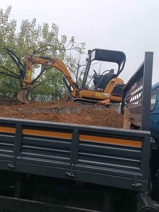 Trabalhos de Giratória/ entulhos/limpeza de terrenos/trabalhos agrícol