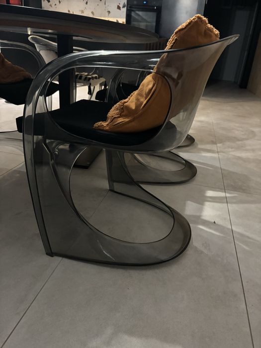 Krzesła nowoczesne plastikowe