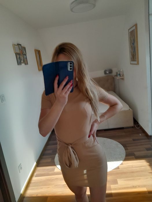 Sukienka wiązana mini prazkowana sexy xs s beżowa