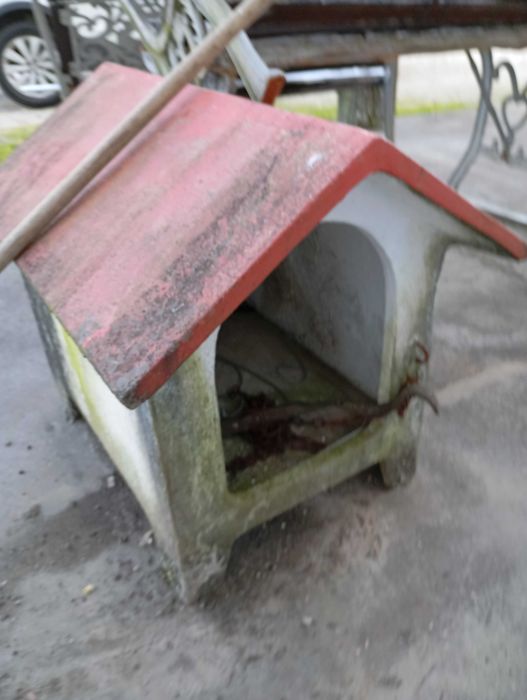 Casota de cão em cimento
