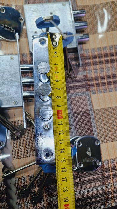 Врезной замок для сейфа, калитки , металлических дверей.  Качество!