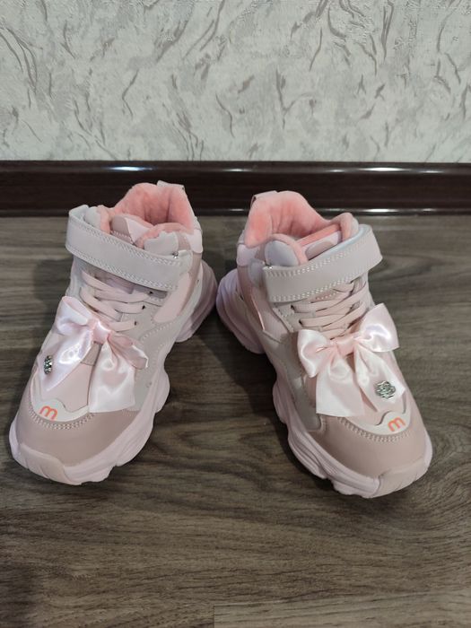 Кросівки зимові для дівчинки