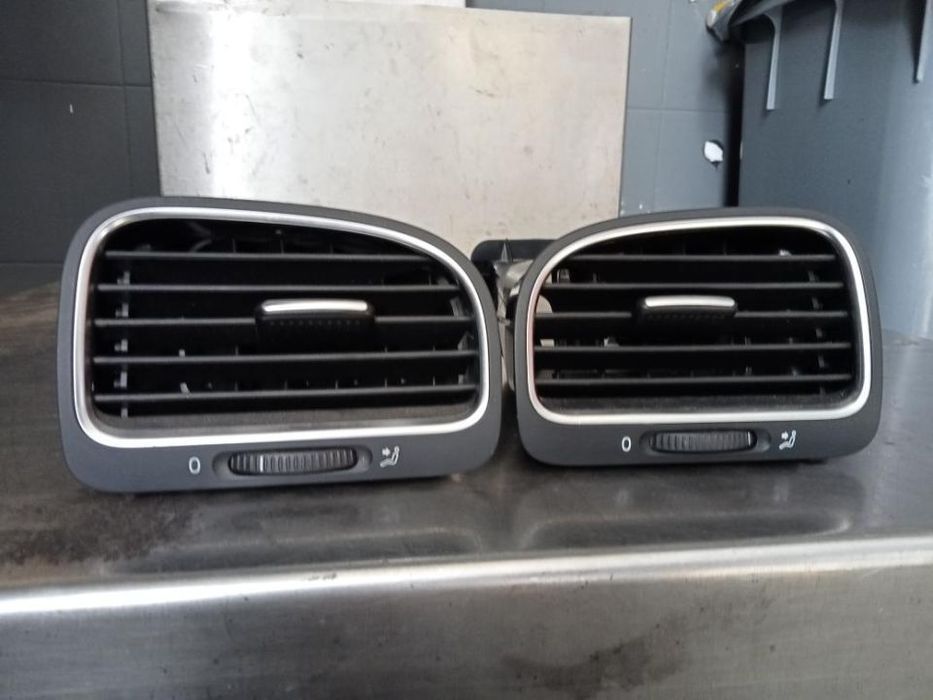 Grelhas sofagem Volkswagen Golf VI