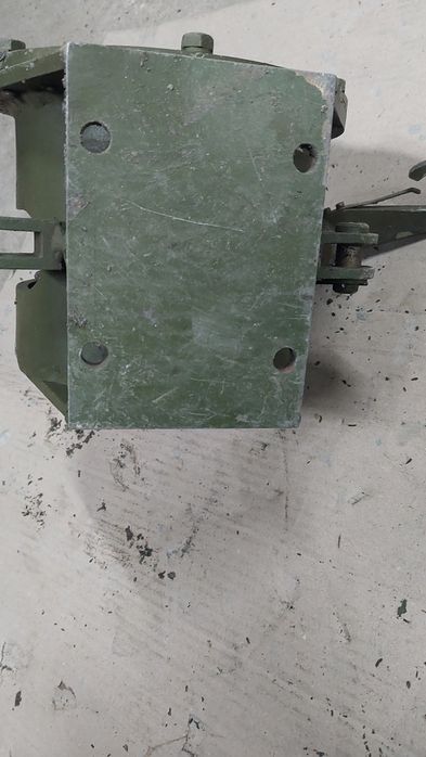 Лебідка або підйомний пристрій