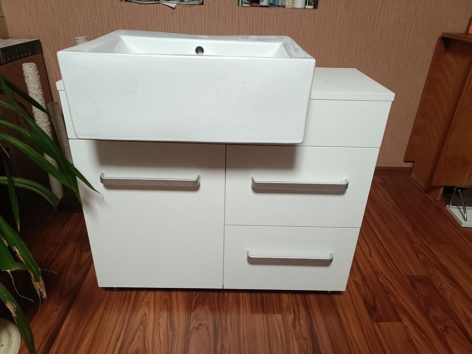 Тумбочка з раковиною