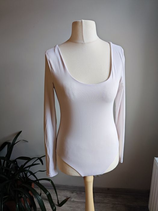 Białe body Reserved M klasyczne Basic eleganckie