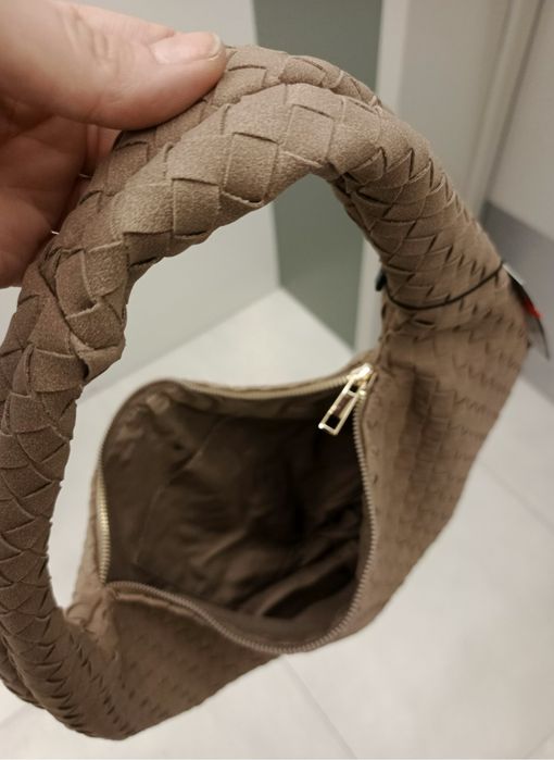 Nowa beżowa torebka pleciona boho, typu bagietka, hobo