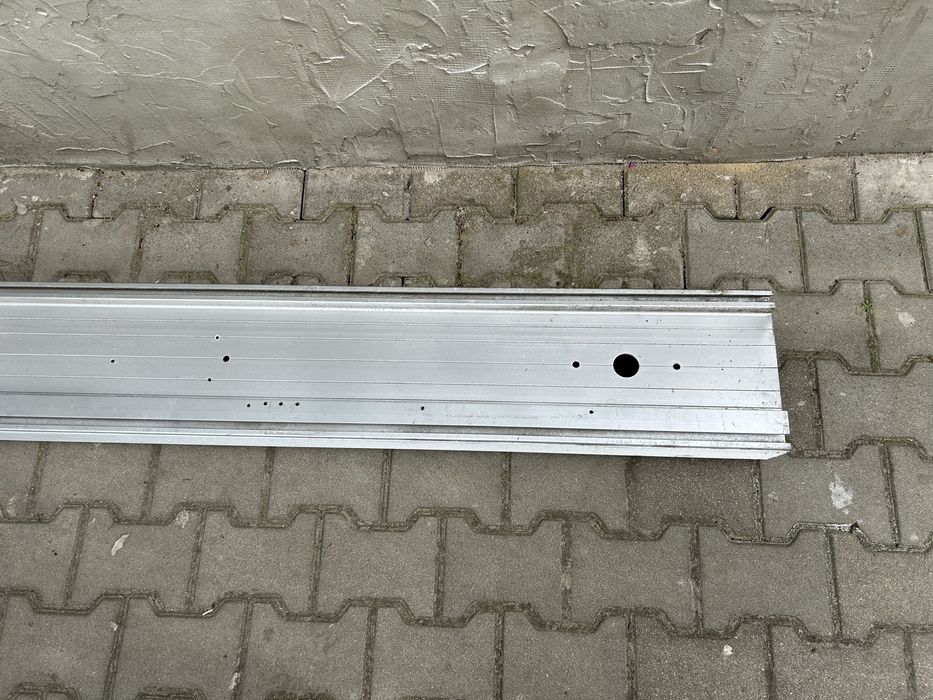 Zderzak od przyczepy konar