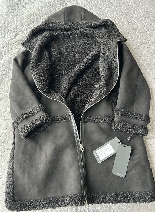 Дублянка з каптуром 52 розмір нова з біркою ! Вигідна пропозиція