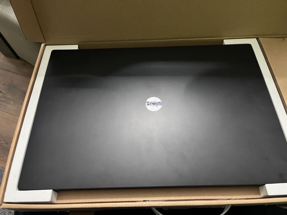 Laptop Techbie Pix 15,6 128GB Fhd jak nowy na gwarancji pudełko itp