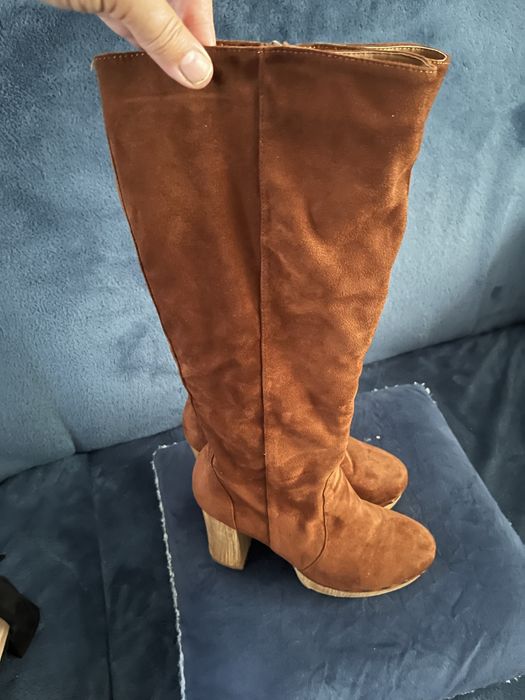 Vendo botas de senhora varios modelos com cano alto