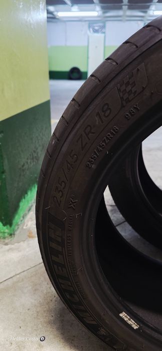Pneus 235/45/18 Michelin Pilot Sport