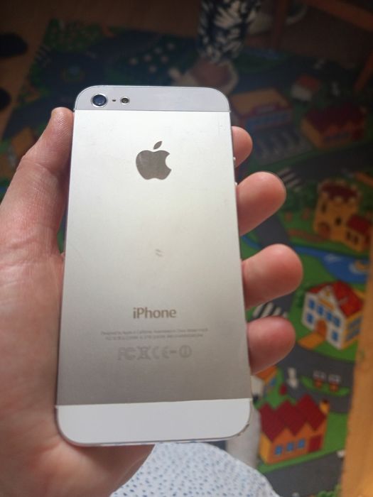 iPhone 5s (Model A1429, EMC 2610).