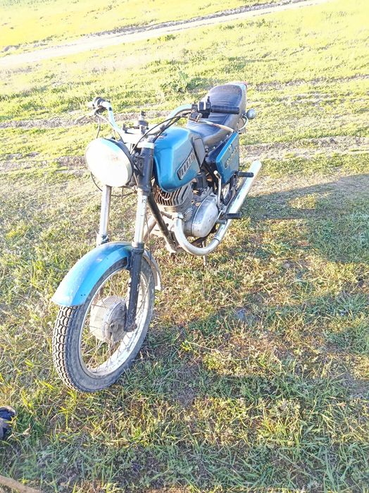 Продам мотоцикл на полном ходу