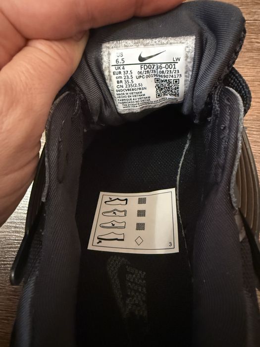 Кросівки Nike V2K run black оригінал