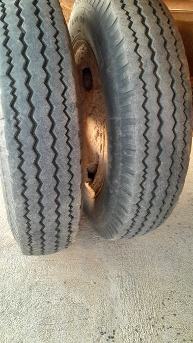 Reboque galucho e charrua de discos