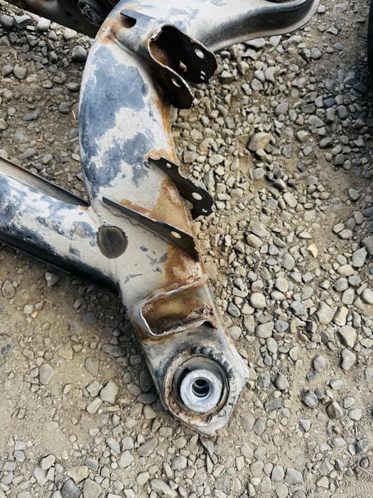 Підрамник задній Mercedes W204 w212 задня балка