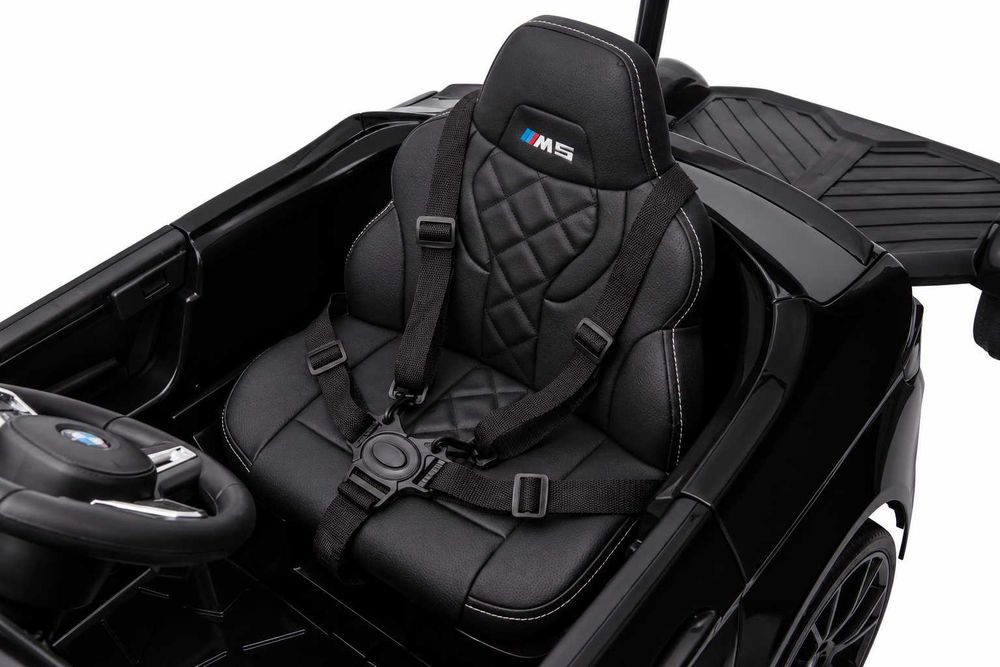 BMW M5 Auto na Akumulator Z Platformą Dla Rodzica Lakierowane LED Full