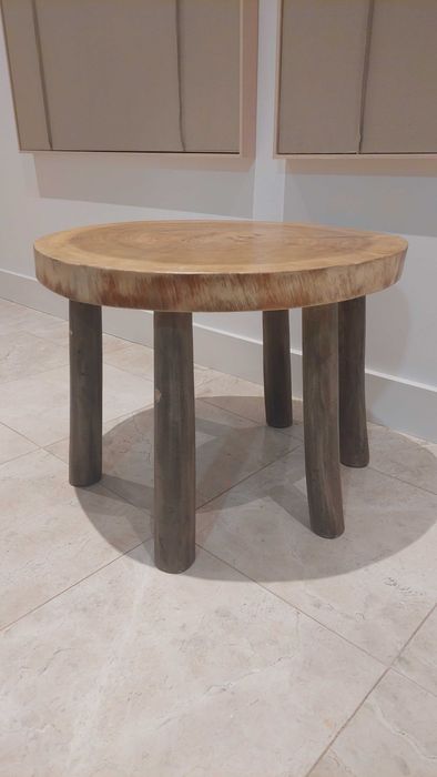 Mesa de apoio da AREA STORE - Teca natural