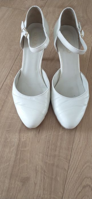 Buty ślubne Ryłko r.37.5 krem skóra licowa.