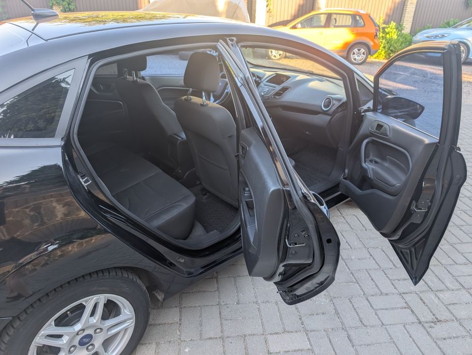 Ford Fiesta 2018 VIN 3FADP4BJ0JM108228 фото оголошення 11 з 20