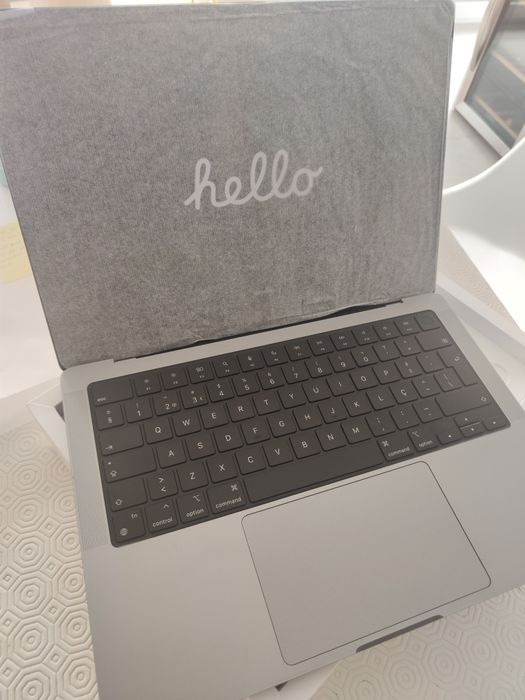 MacBook Pro 14” (2021) – Apple M1 Pro