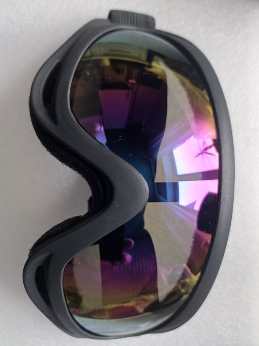 Очки защитные зеркальные.