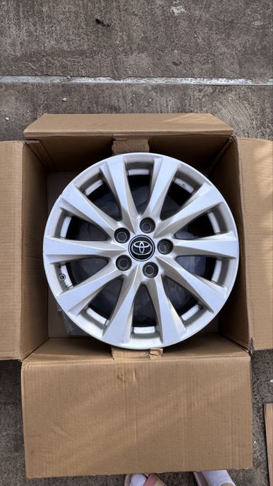 Диски toyota camry r17