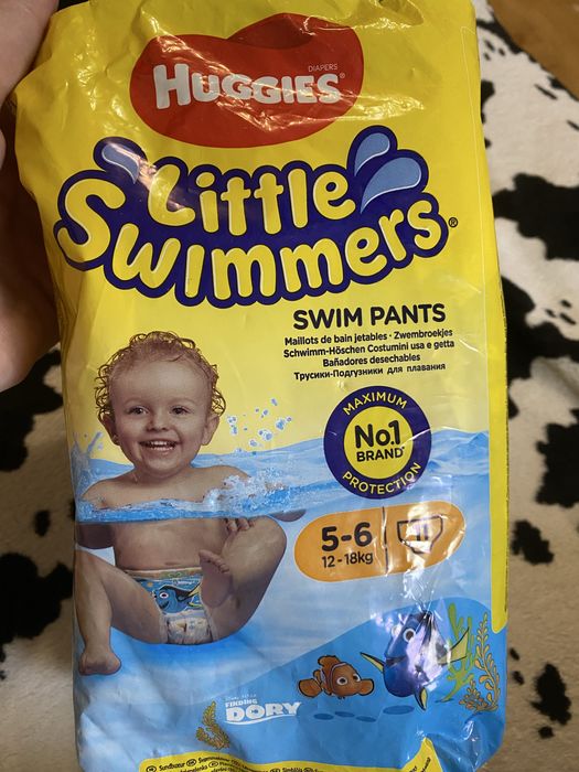 Памперси Huggies для плавання