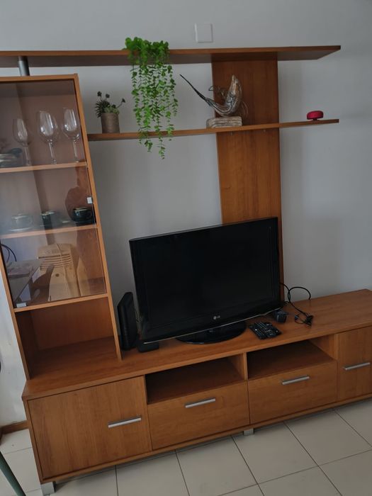 Móvel de sala  cor mel