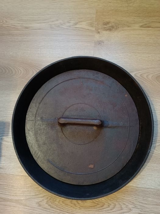 Сковорода чавунна СРСР  для курчат табака