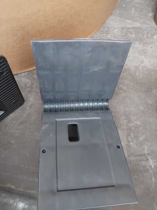 Кутник для кріплення вантажу.Уголок