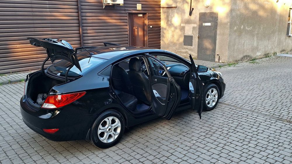 Hyundai Accent 2012г Автомат 1.6