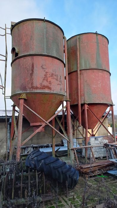 Silosy zbożowe lejowe 12t