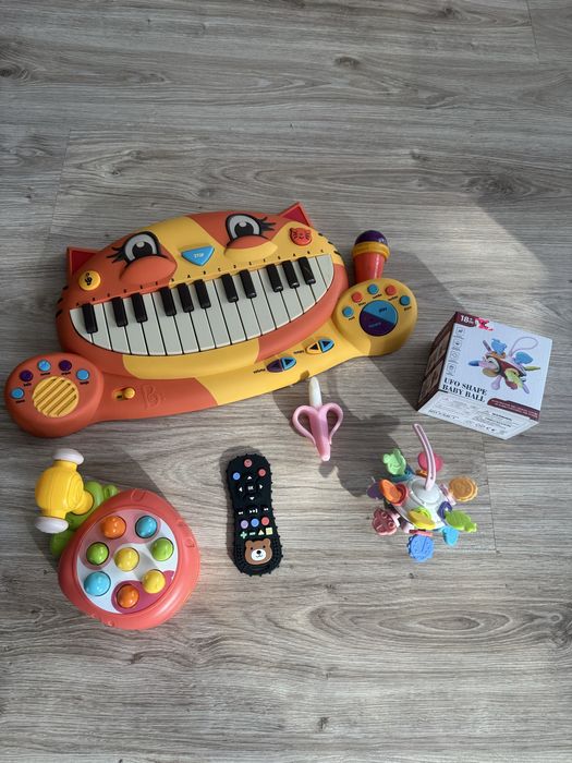 Іграшковий синтезатор Battat Котофон