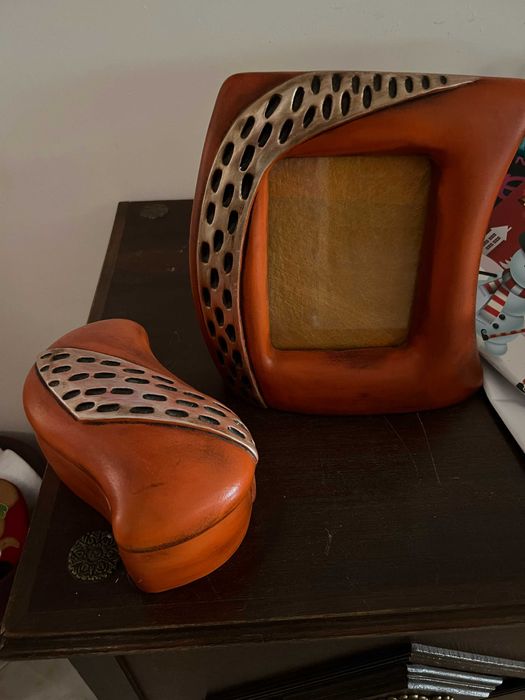 Guarda-joias e moldura