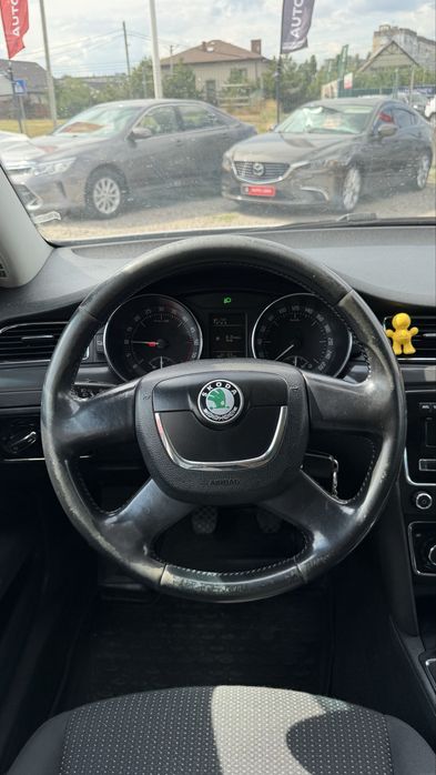 Skoda Superb Шкода Суперб 2012 р 1.6 дизель 5МКПП