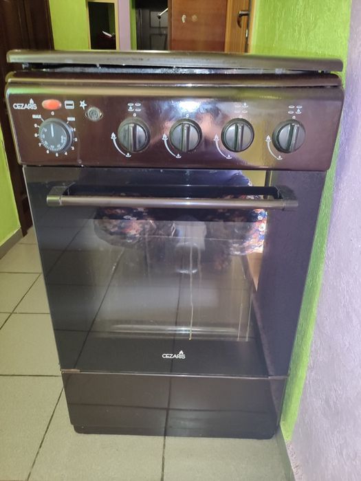 Газова плита з електродуховкою