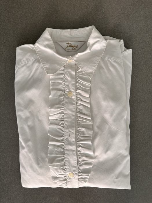 Camisa branca com folhos frente em estado novo