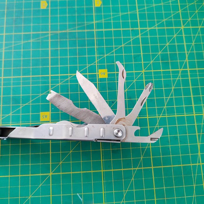 Schrader Tough мультитул