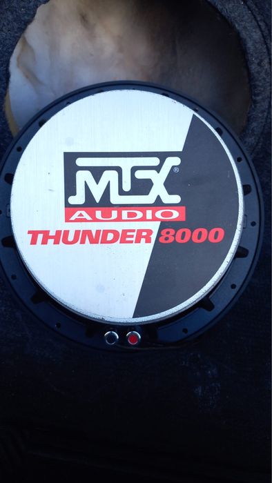 Subwoofer MTX Audio Thunder 8000 10’’ + Caixa + Kit de cablagem completo